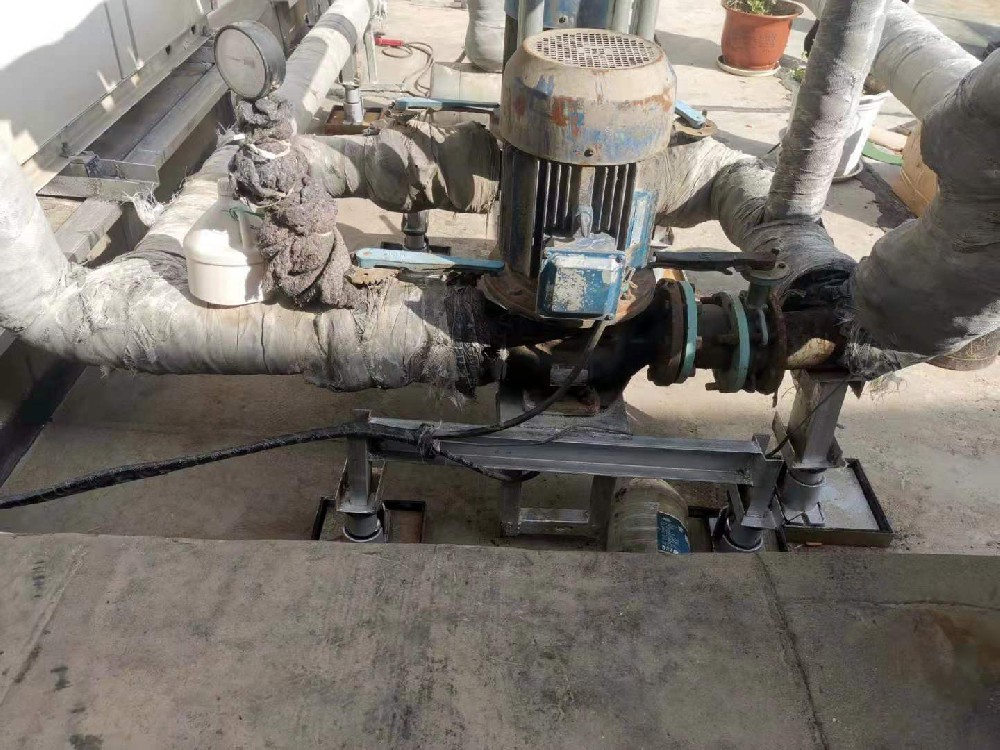 铜川都市花园酒店屋面水泵减震工程案例